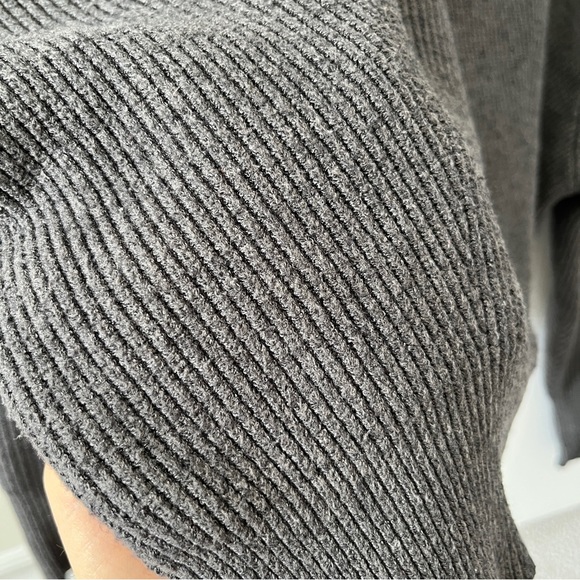Zara - Cropped Crewneck Sweater - Picture 4 of 4